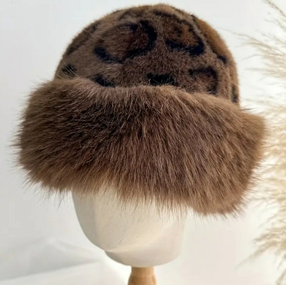 Animal Print Furry Mongolian Warm Bucket Hat New - Picture 1 of 2